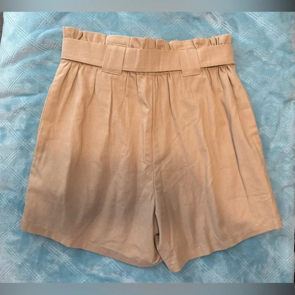 Women's Tan Shorts with Bow Detail - Picture 2 of 8